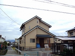 ���{�H����8